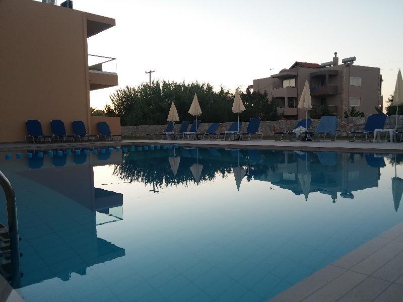 Gerona Mare Apartments Gerani  Exterior foto